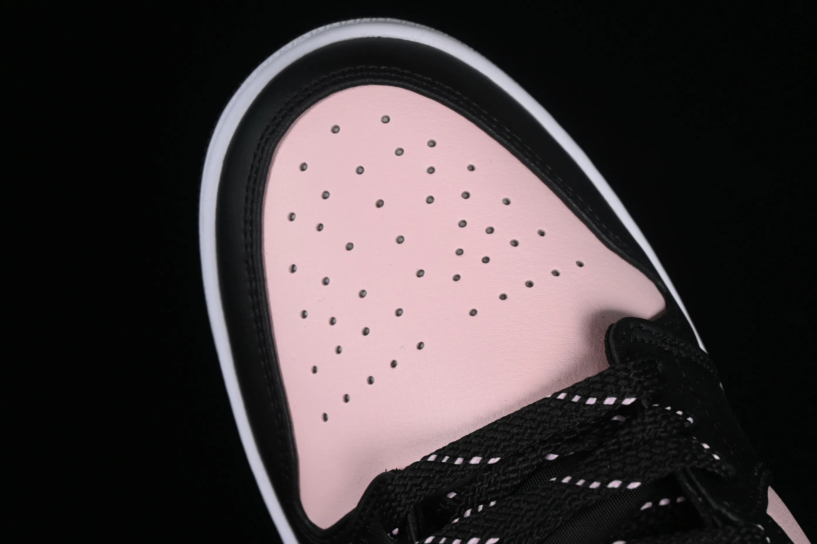 All categories Air Jordan Jordan series basketball shoes Air Jordan 1 Low Air Jordan 1 Low AJ1 Joe 1 Valentine's Day customized low-bang cultural casual sneakers 553558-040